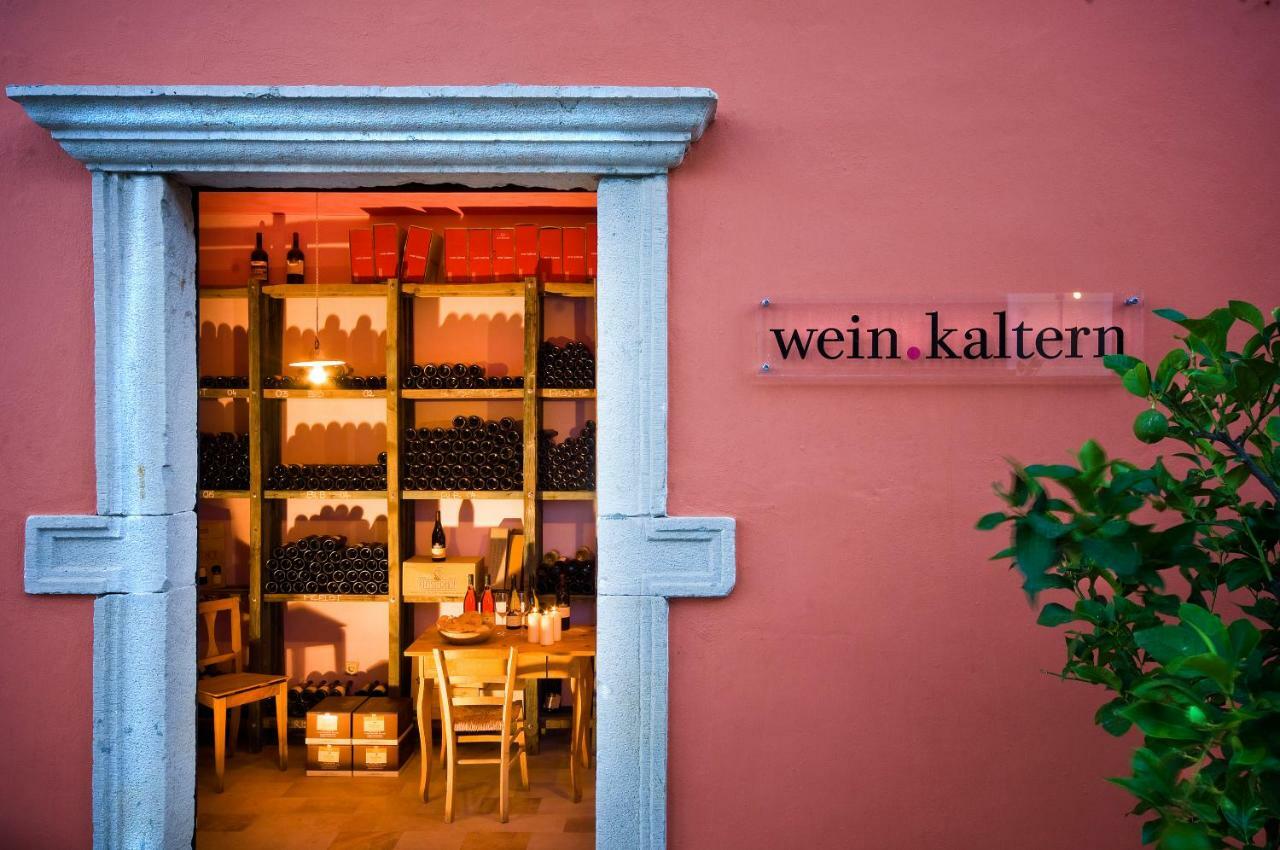 Hotel Weingut Klosterhof 칼다로 외부 사진